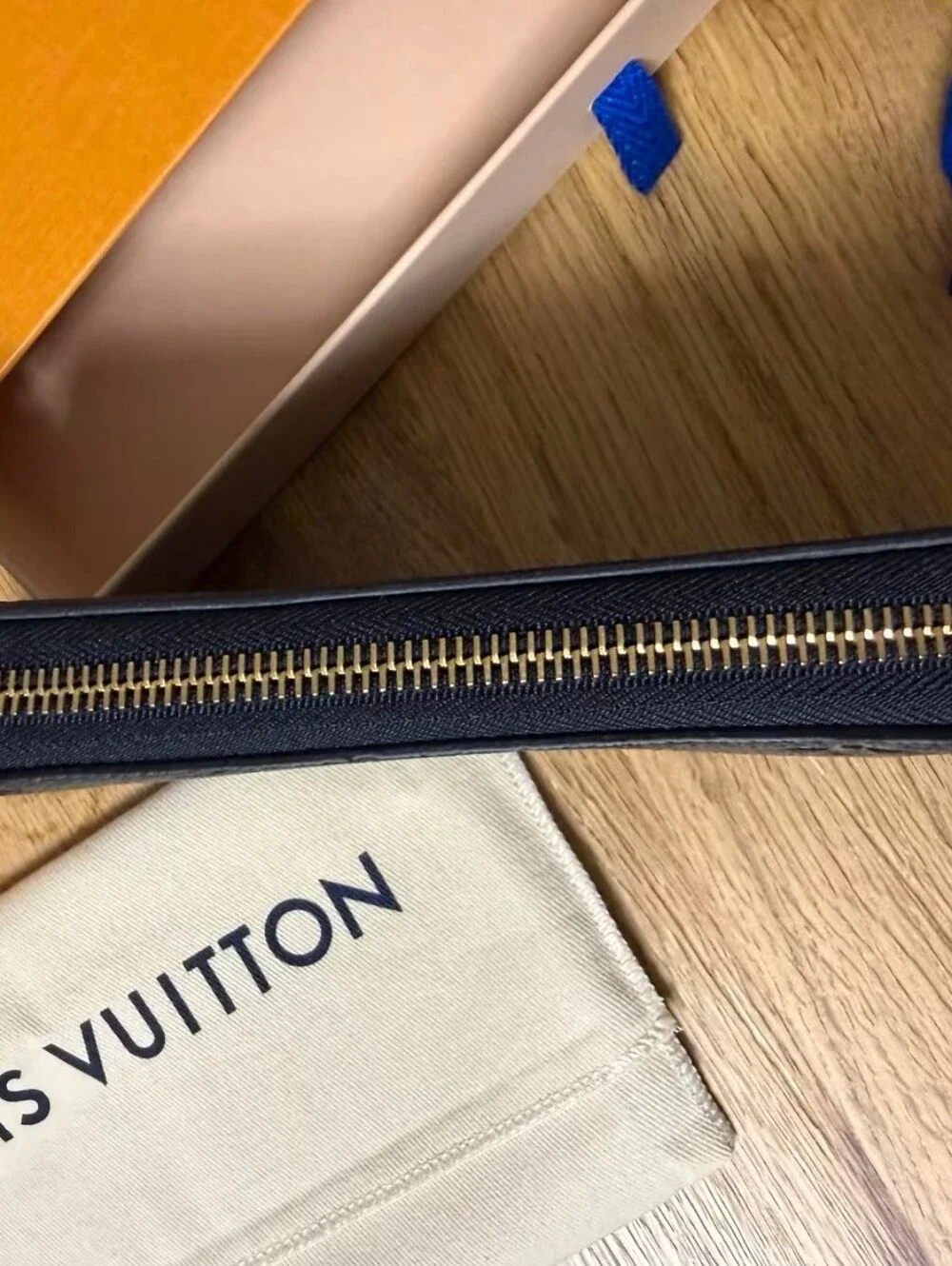 Louis Vuitton Black & Cream Monogram Envelope Wallet - Picture 6 of 8